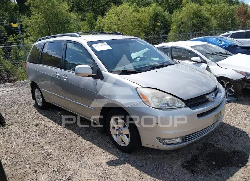 2004 Toyota SIENNA photo