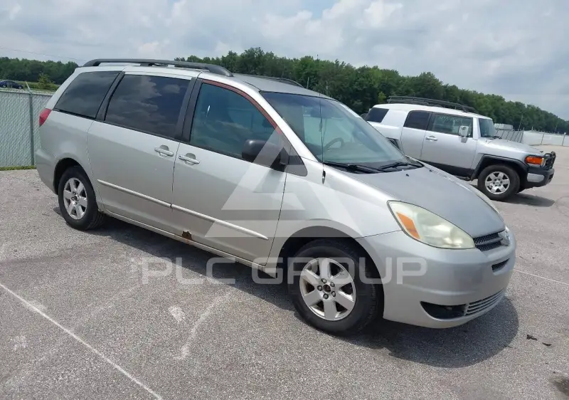 2004 Toyota SIENNA photo