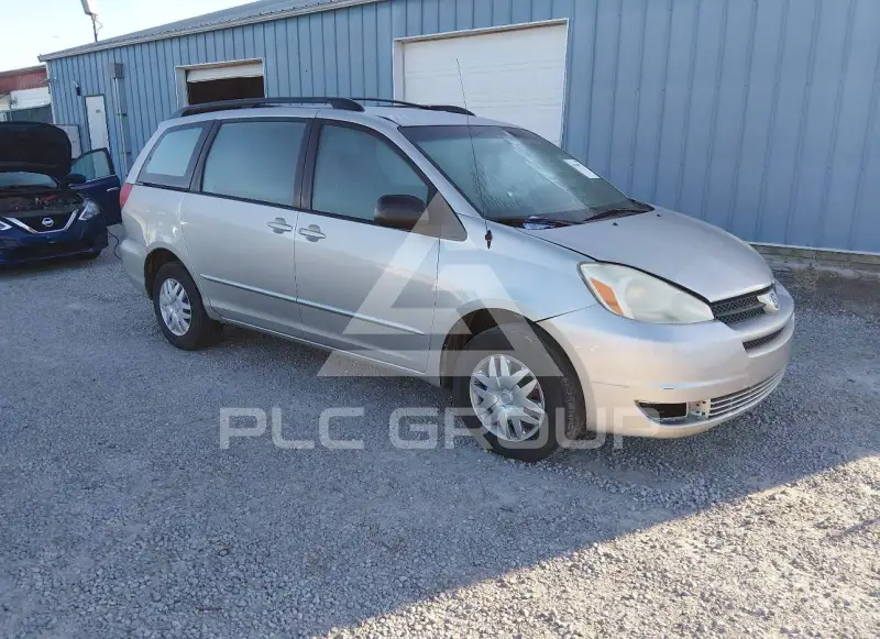 2004 Toyota SIENNA photo