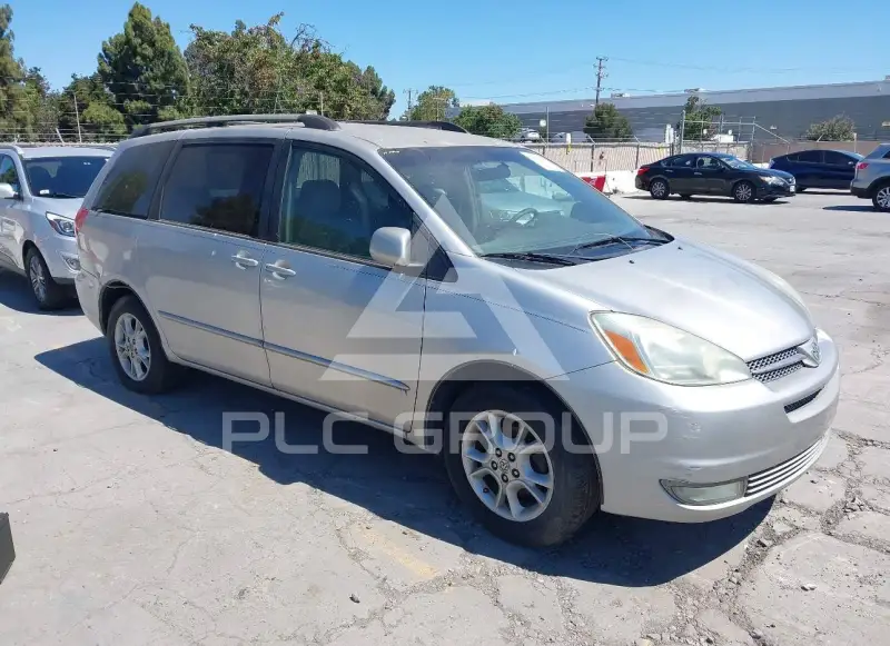 2004 Toyota SIENNA photo