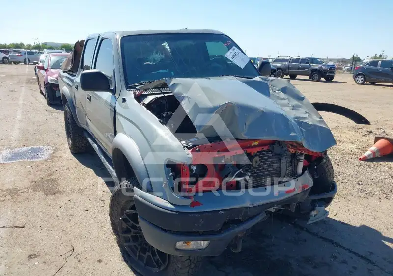 2004 Toyota TACOMA photo