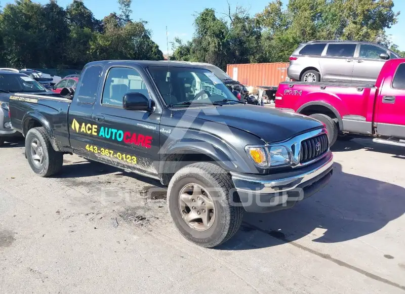 2004 Toyota TACOMA photo