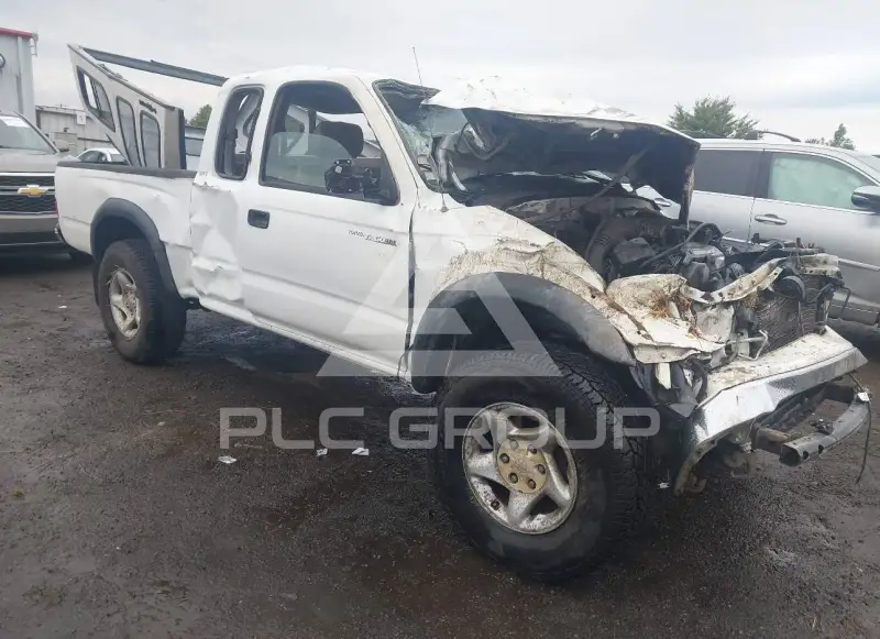 2004 Toyota TACOMA photo