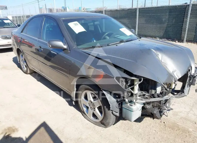 2004 Toyota CAMRY фото