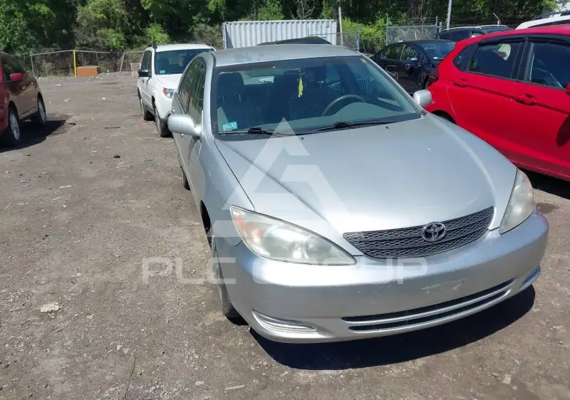 2004 Toyota CAMRY фото