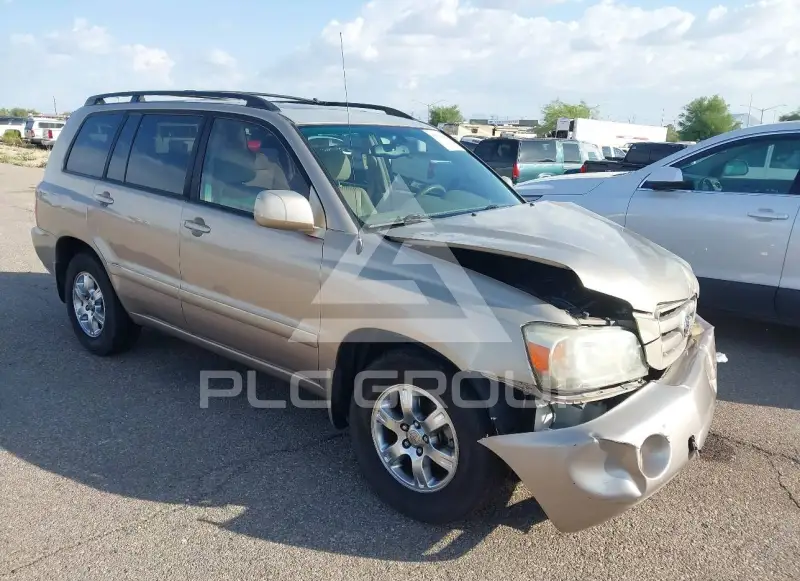 2004 Toyota Highlander photo