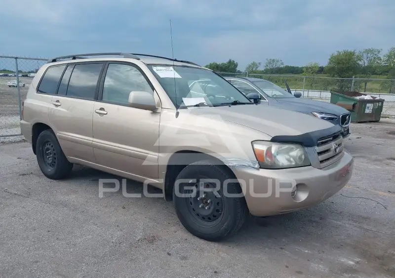 2004 Toyota Highlander photo