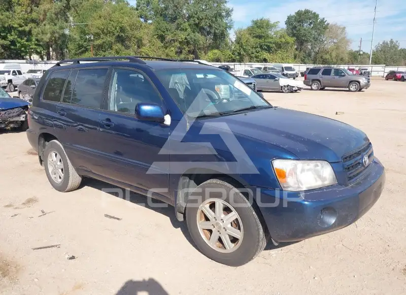 2004 Toyota Highlander photo