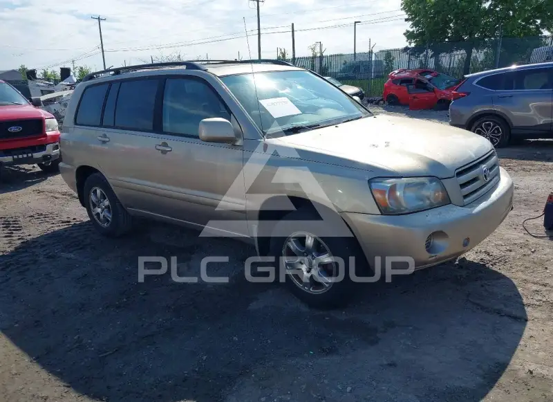 2004 Toyota Highlander photo