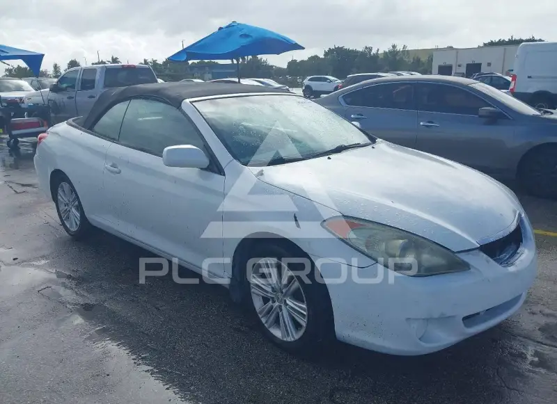 2004 Toyota CAMRY photo
