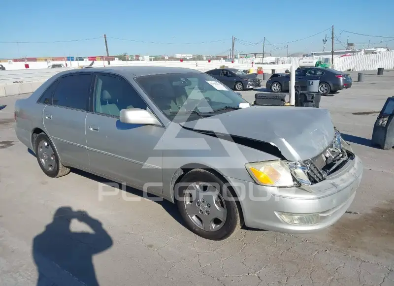 2004 Toyota AVALON фото