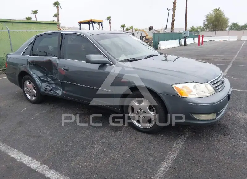 2004 Toyota AVALON photo