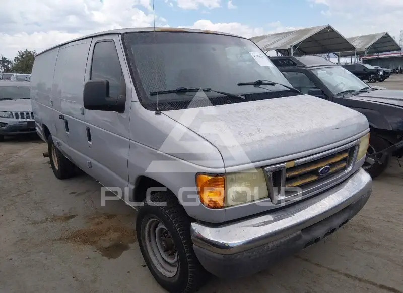 2004 Ford E-350 фото