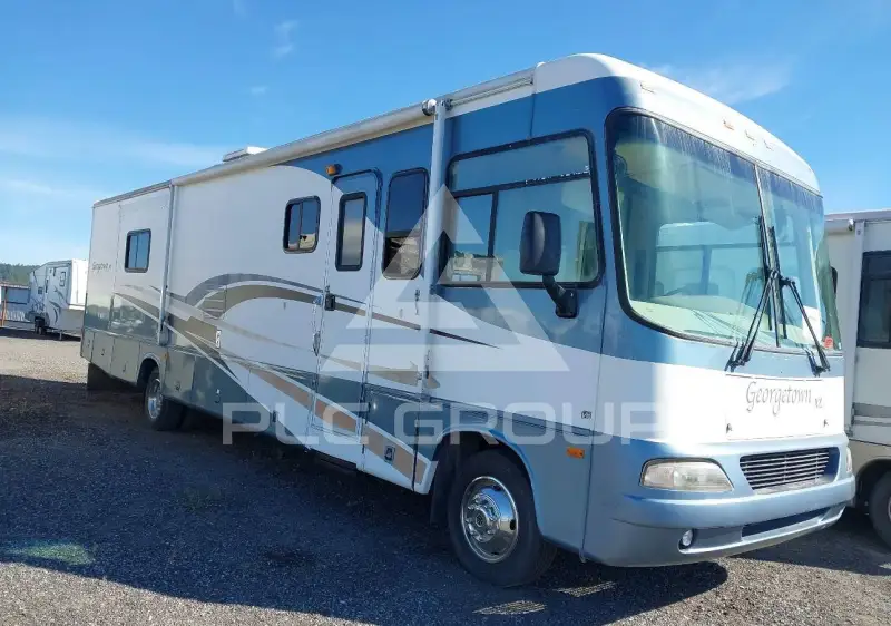 2004 Ford F-550 photo