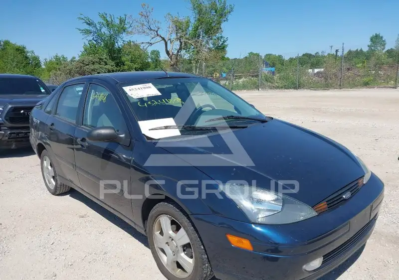 2004 Ford FOCUS photo