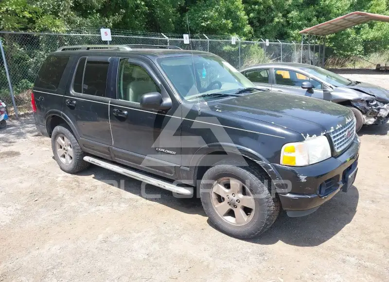 2004 Ford EXPLORER photo