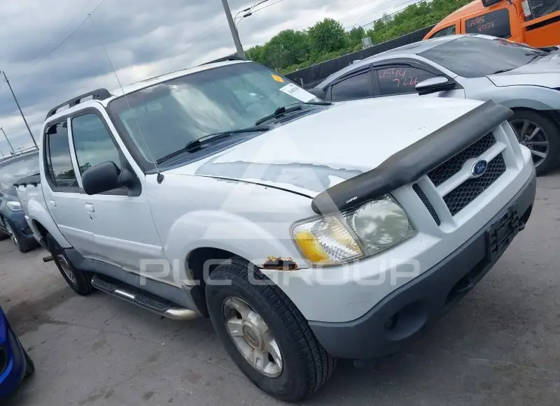 2004 Ford EXPLORER photo