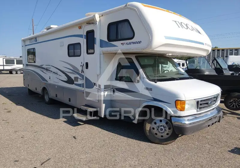 2004 Ford E-450 фото
