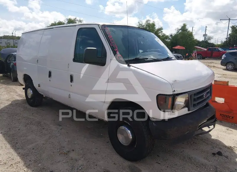 2004 Ford E-250 photo