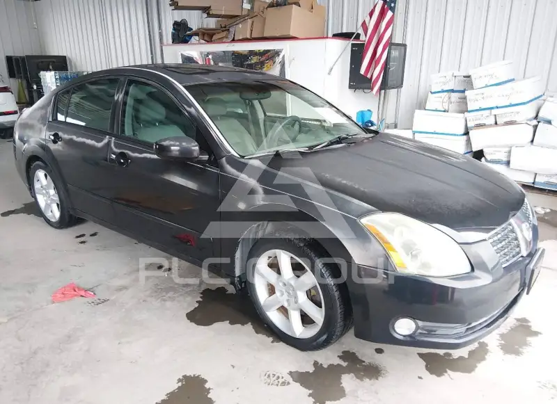 2005 Nissan MAXIMA photo