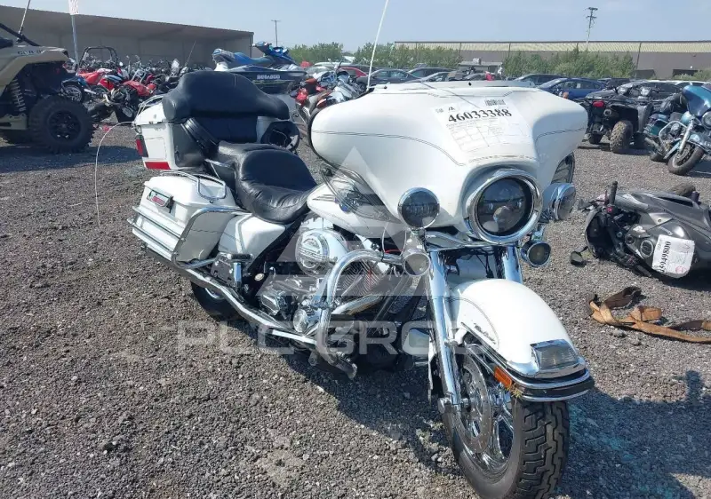 2005 Harley-Davidson FLHTCU фото