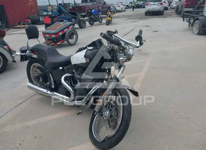 2005 Harley-Davidson FXSTB фото