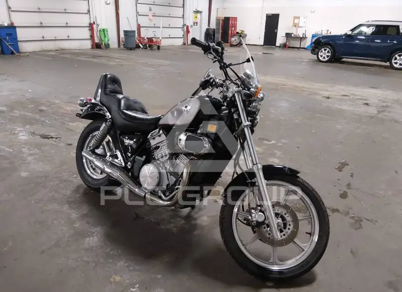 2005 Kawasaki VN750 фото