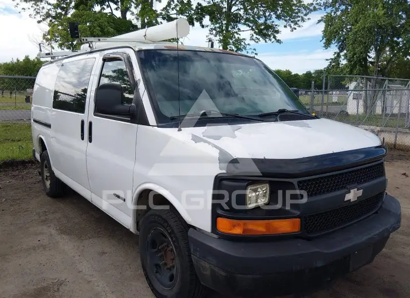 2005 Chevrolet Express photo