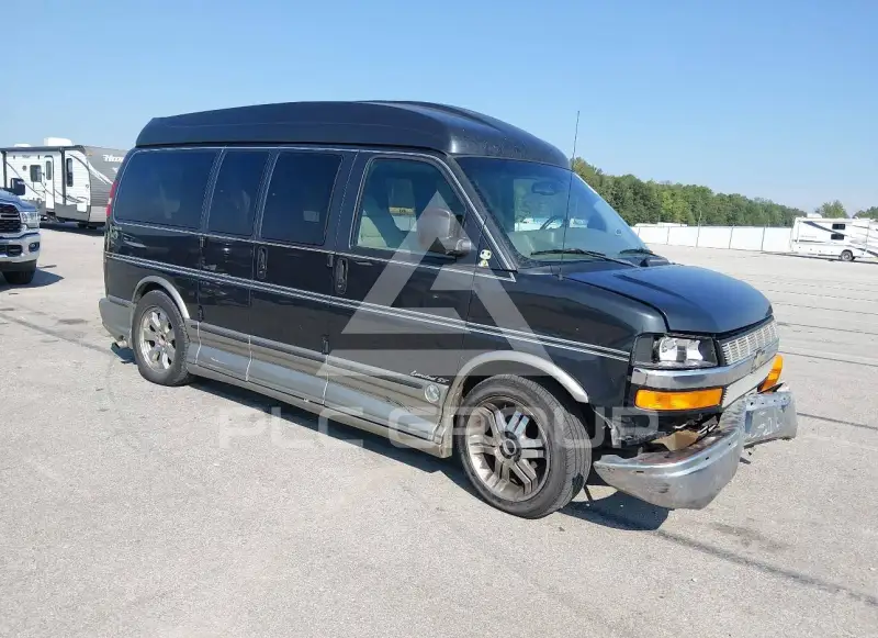 2005 Chevrolet Express photo