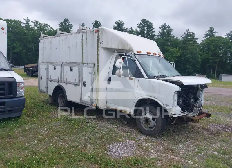 2005 Chevrolet Express photo