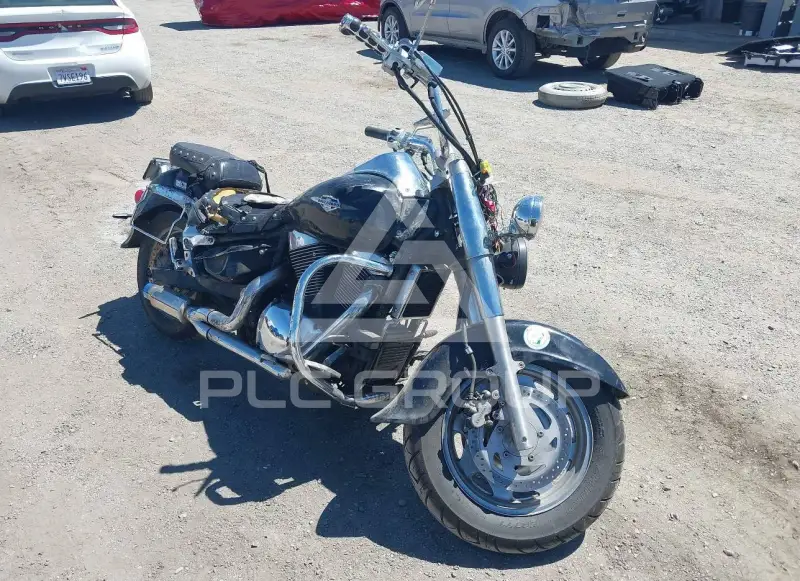 2005 Suzuki Boulevard photo