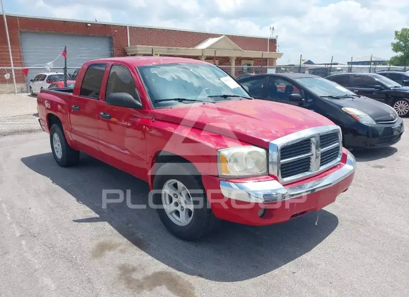 2005 Dodge DAKOTA photo