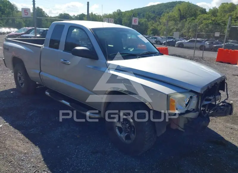 2005 Dodge DAKOTA фото