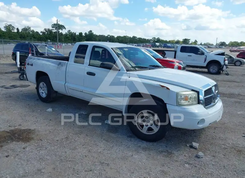 2005 Dodge DAKOTA фото