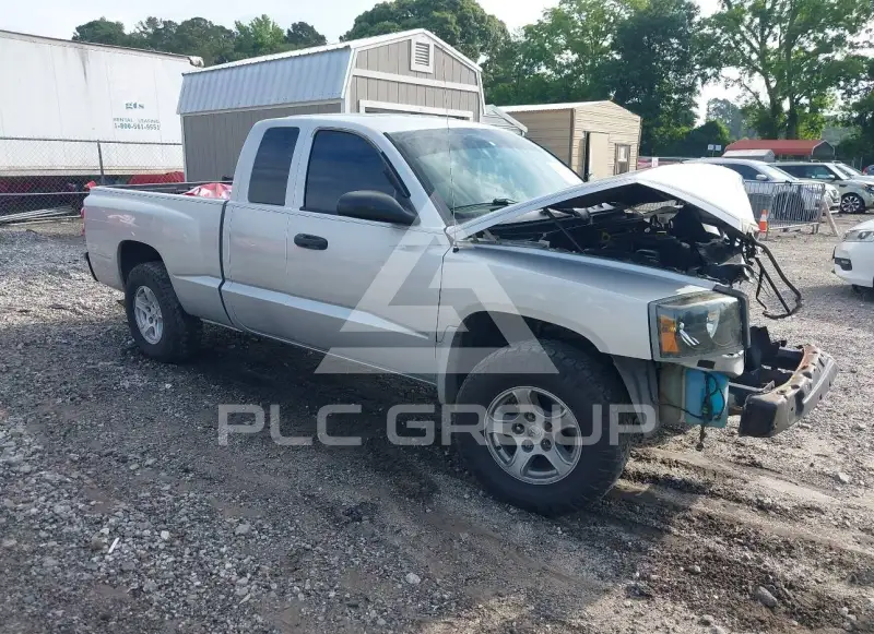 2005 Dodge DAKOTA photo