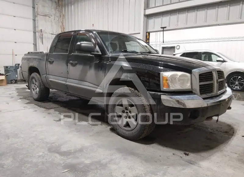 2005 Dodge DAKOTA photo