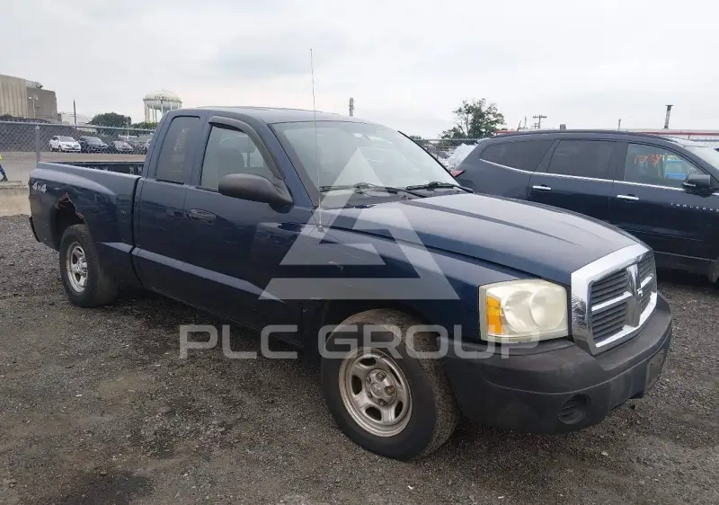 2005 Dodge DAKOTA фото