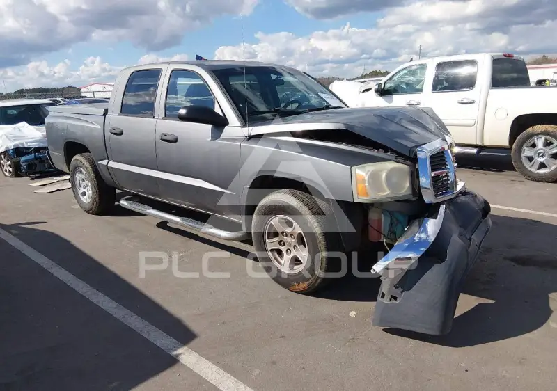 2005 Dodge DAKOTA photo