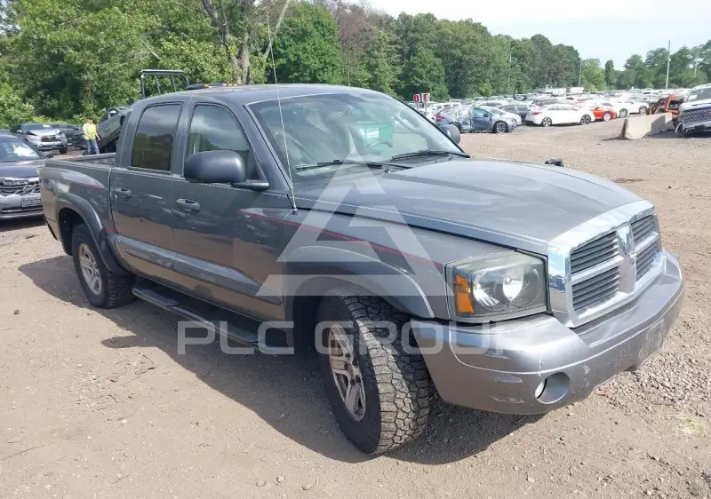 2005 Dodge DAKOTA photo