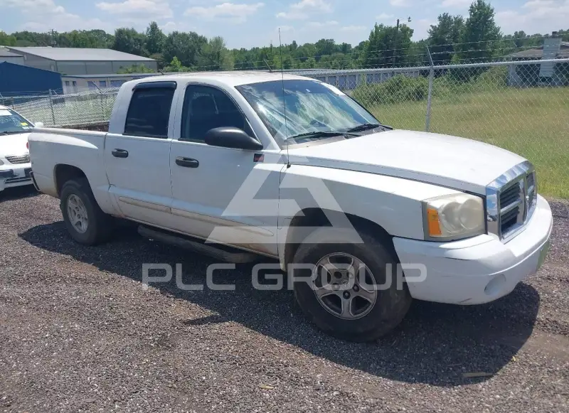 2005 Dodge DAKOTA photo