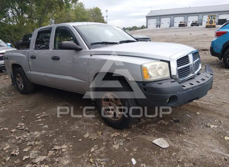 2005 Dodge DAKOTA photo