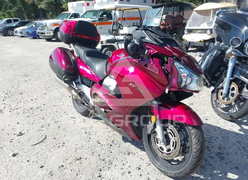 2005 Honda VT1300 фото