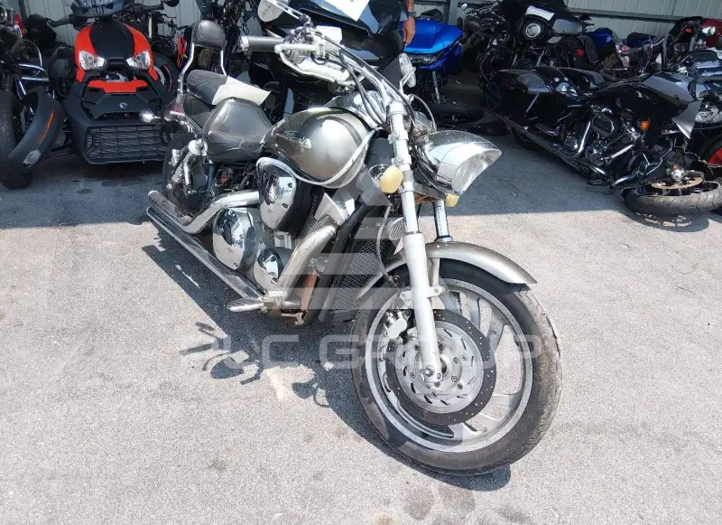 2005 Honda VTX1300 photo