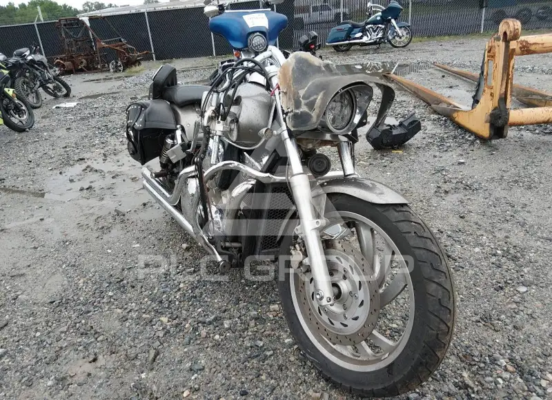 2005 Honda VTX1300 photo