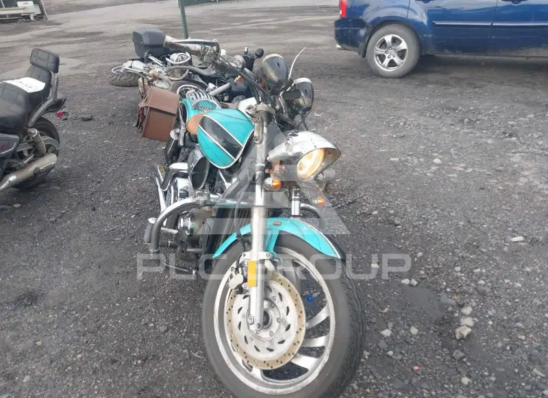 2005 Honda VTX1300 photo