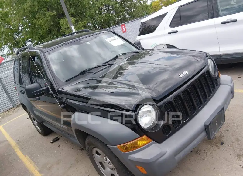 2005 Jeep LIBERTY фото