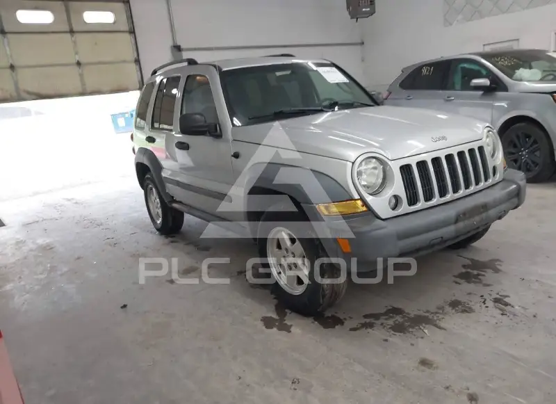 2005 Jeep LIBERTY фото
