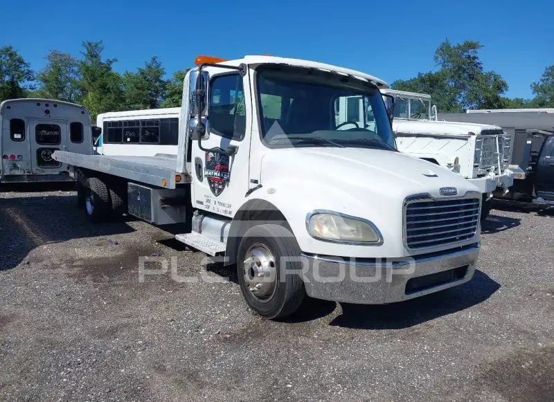 2005 Freightliner  photo