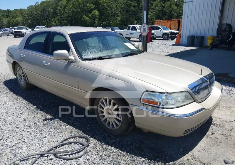 2005 Lincoln Town фото