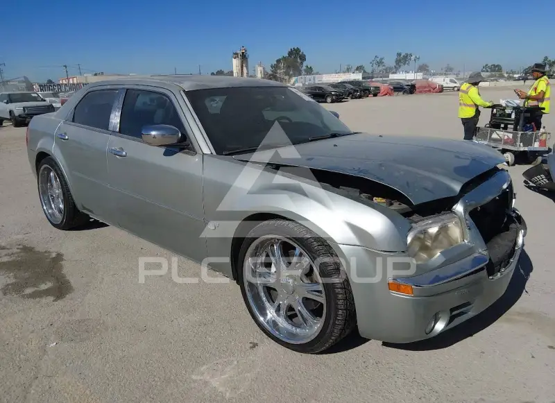 2005 Chrysler 300 photo